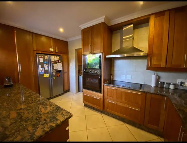 3 BEDROOM FREEHOLD FOR SALE IN SUNWARD PARK